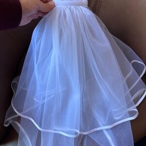 Shoulder Length Bridal Veil with Comb White Tulle Ribbon Edge